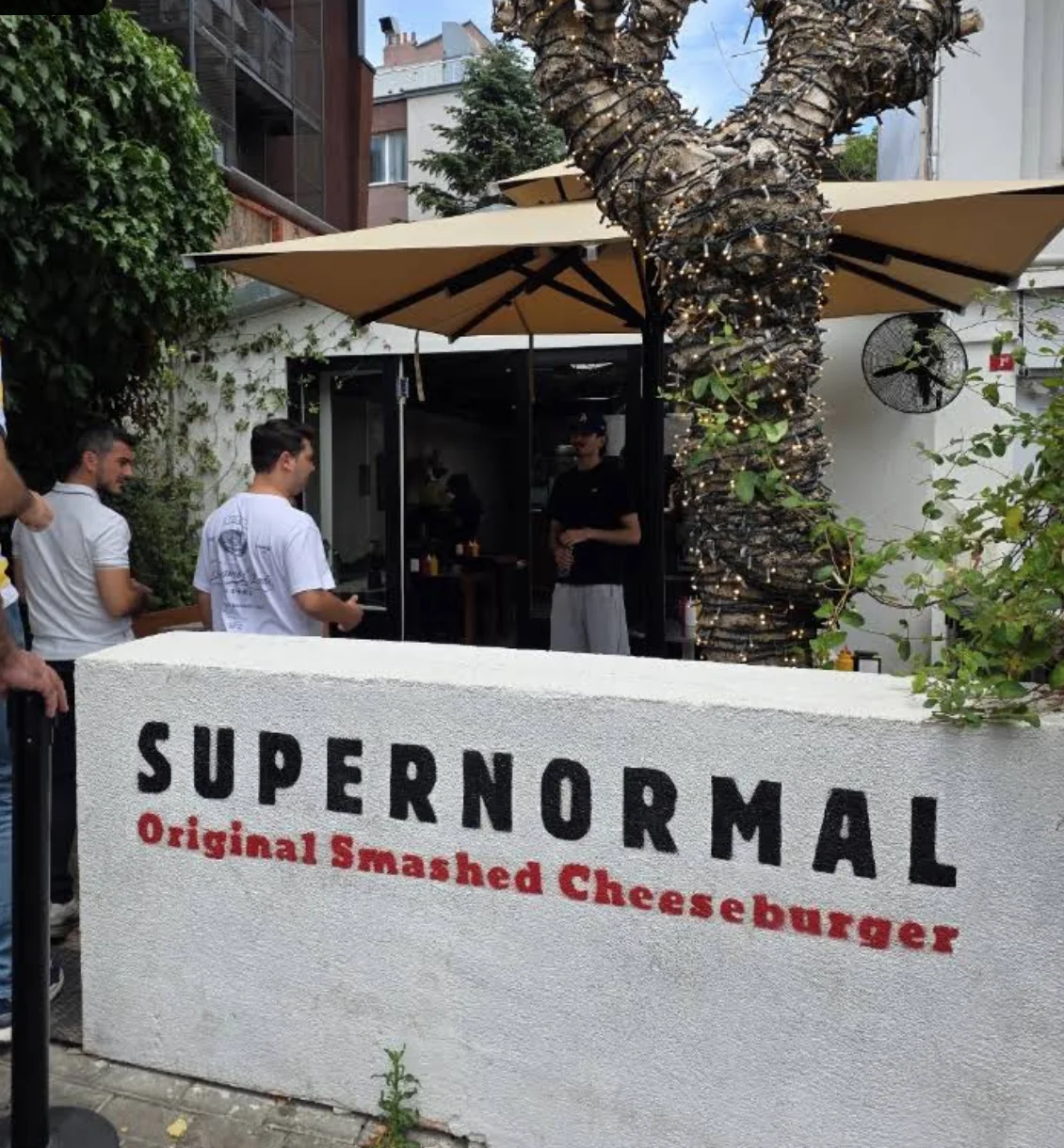 Supernormal Burger Etiler