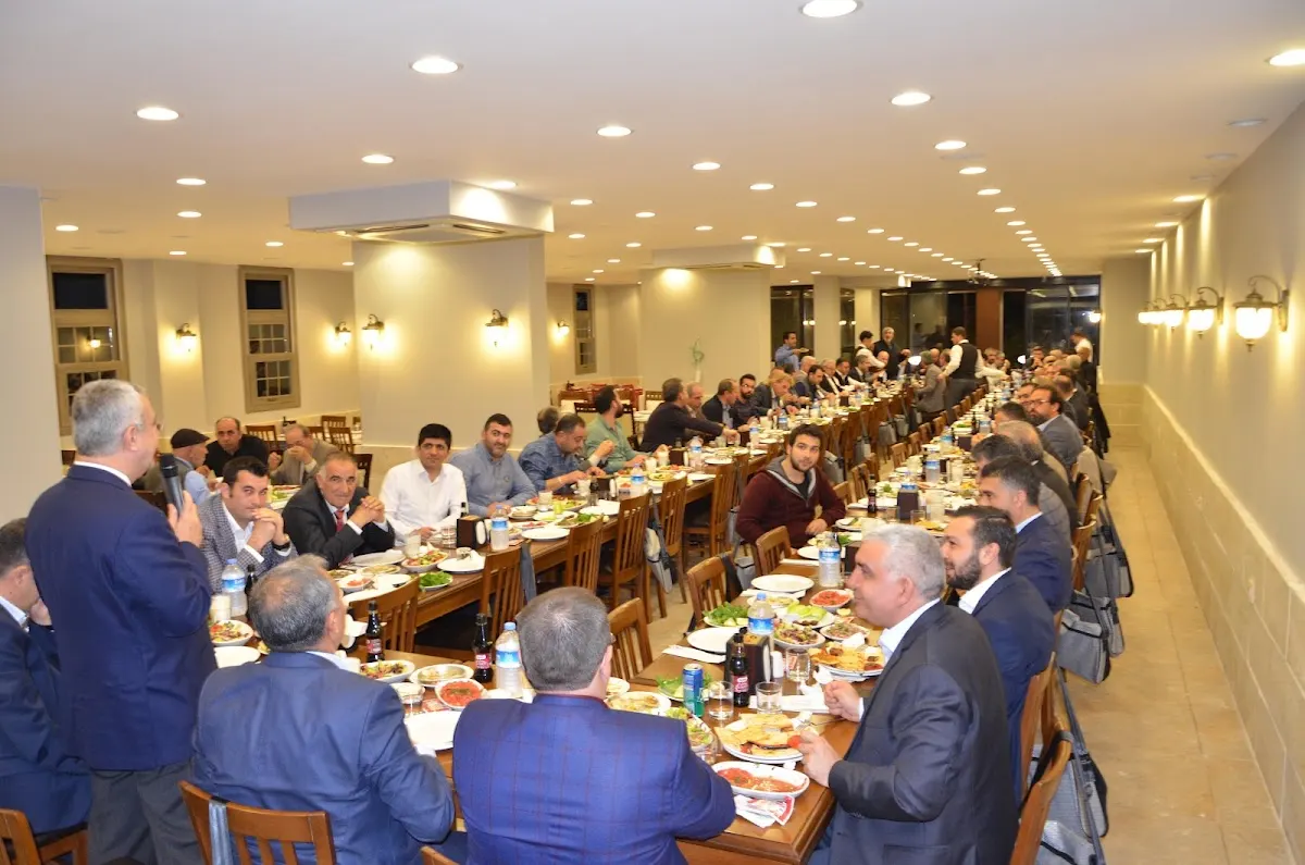 Zeki Usta Kebap Kenanevren Şubesi
