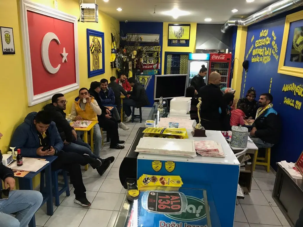 Ankaragüçlü Bora Kokoreç ve Şırdan Evi