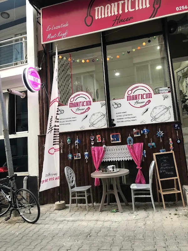 Mantıcım Hacer El Açması Mantı ve İçli Köfte