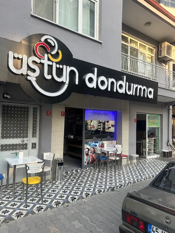 Üstün Dondurma