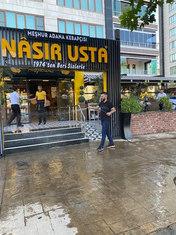 Nasır Usta Adana Kebapçısı Diclekent Şubesi