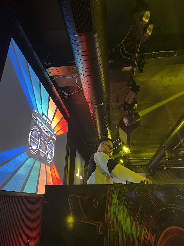 Gloss Night Club