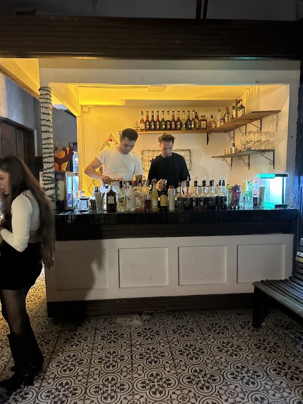 Solo Roof & Cocktails