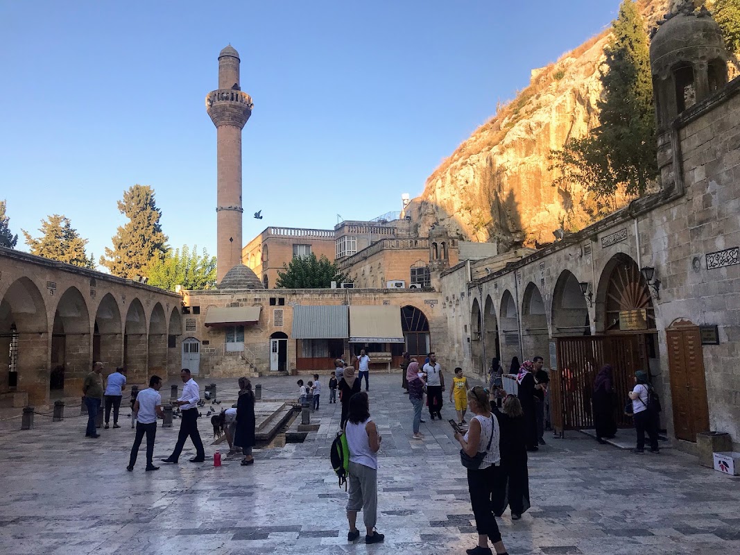 Mevlid-i Halilulrahman Mağarası
